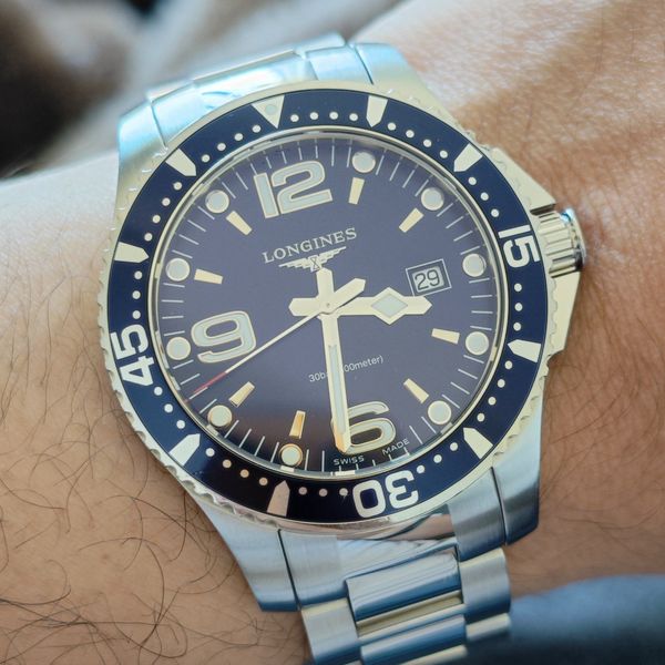 FS: Longines Hydro Conquest Sunburst Blue, Swiss Made, 39mm…
