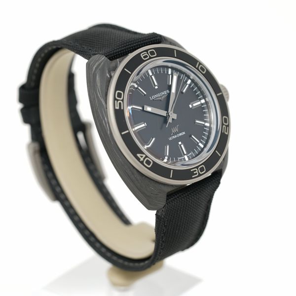 FS: Pre-Owned Longines Ultra-Chron Carbon L2.839.4.52.2