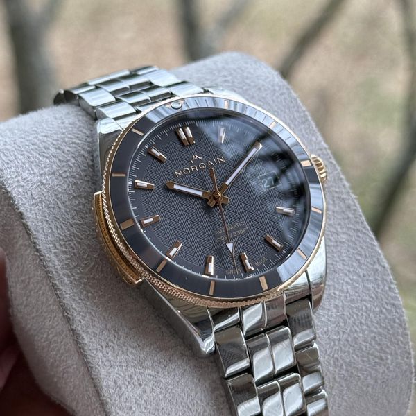 [WTS] Norqain Adventure Sport Red Gold Box+ Papers 37mm $21…