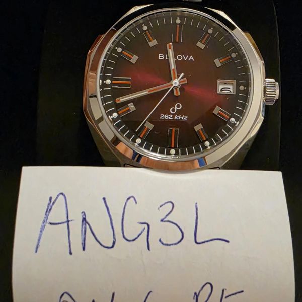 Bulova precisionist rojo jet star