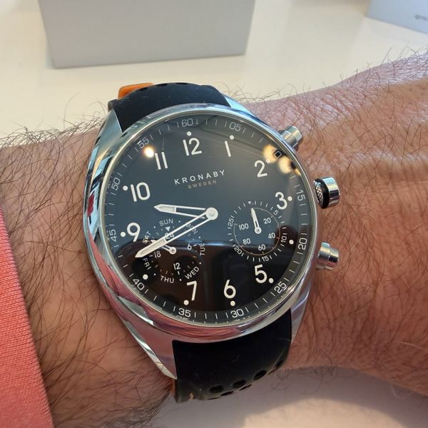 Kronaby High-End Smart Watch for True Watch Enthusiasts