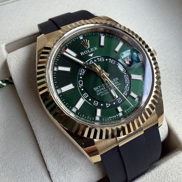 NEW 2026 Rolex Sky-Dweller 336238 Yellow Gold Green Dial 42…