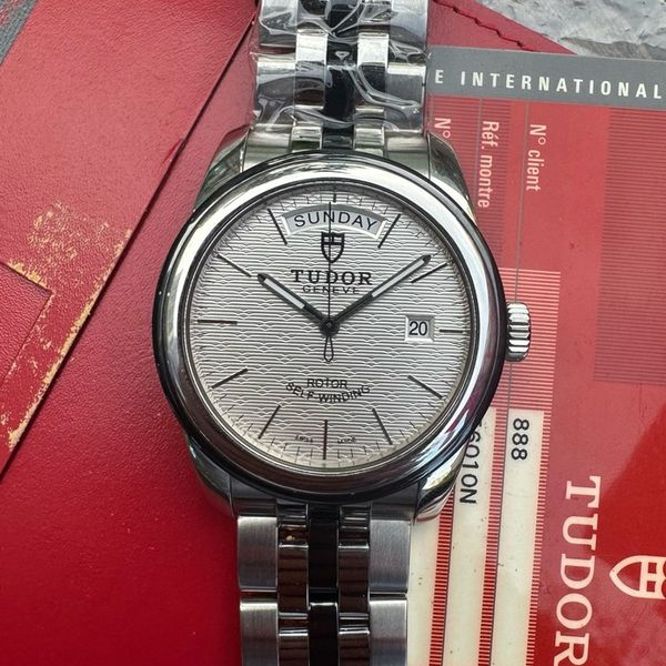 FS: Tudor Glamour Date Day Silver Linen Dial Ceramic M56010N