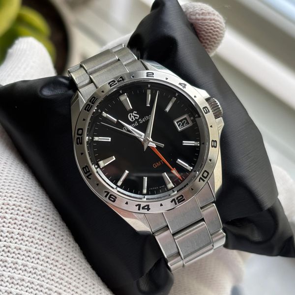 Grand Seiko GMT SBGN003