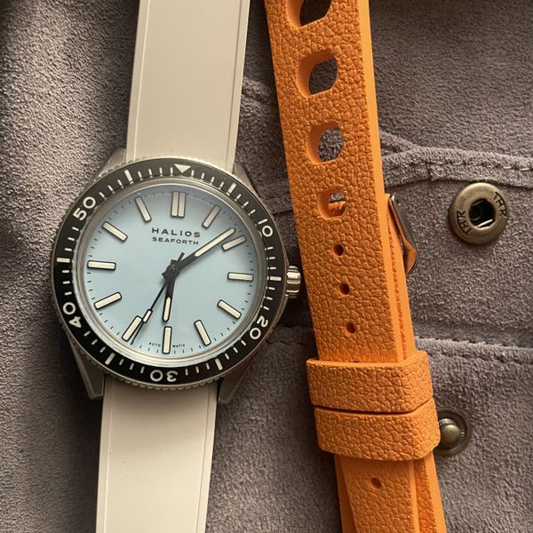 $700 Halios Seaforth Pastel Blue in Titanium Gen4