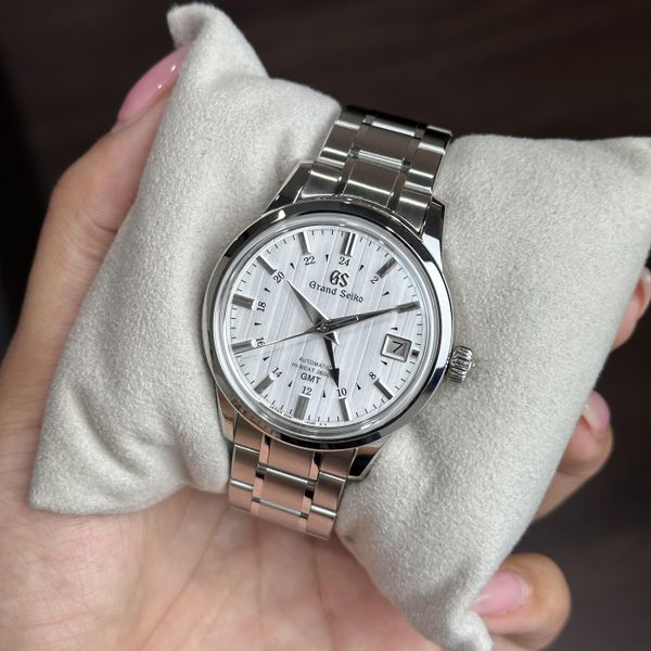 [WTS] 2025 Grand Seiko “Yukigesho” Hi-Beat GMT 36000 SBGJ27…