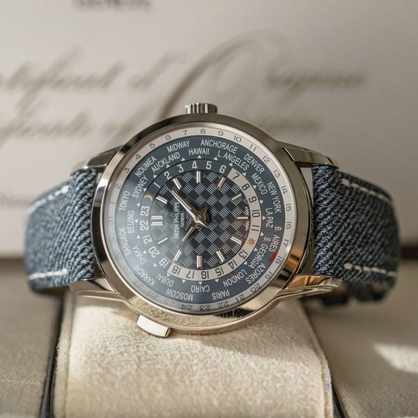 Patek Philippe World Time Date 5330G