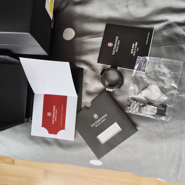 Victorinox inox quartz in Green