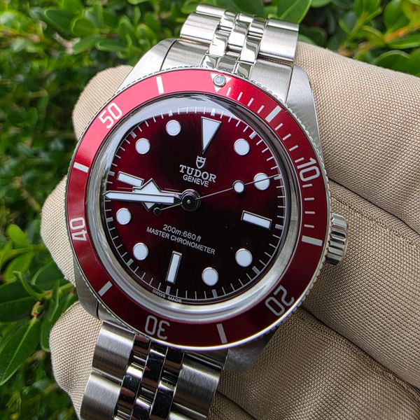 [WTS] Tudor Black Bay Burgandy Dial on Jubilee Brand New/Un…