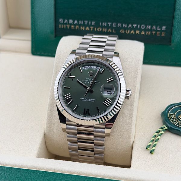 FS: 228239 Rolex Day Date White Gold Olive Dial FULL SET
