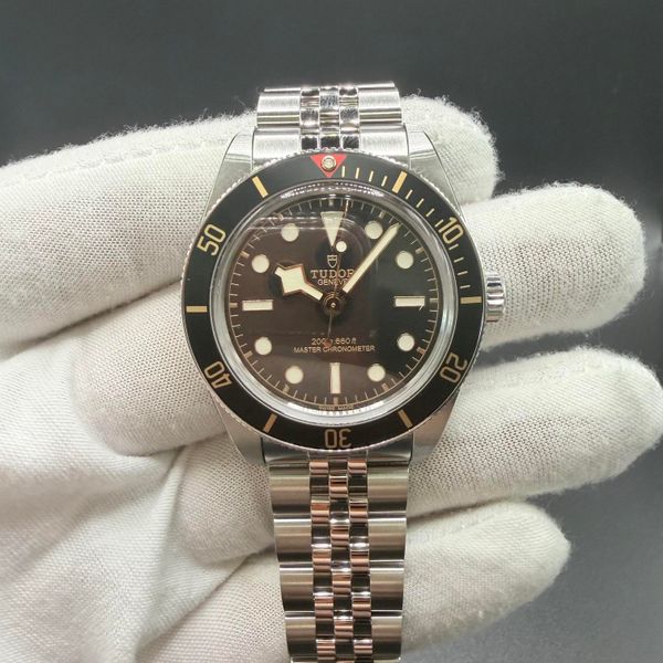 [WTS] New 2026 Tudor Black Bay 58 Black/Gilt Jubilee Sticke…