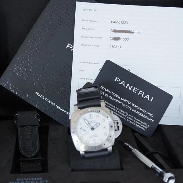 Panerai Luminor Submersible 42 "Bianco" PAM01223