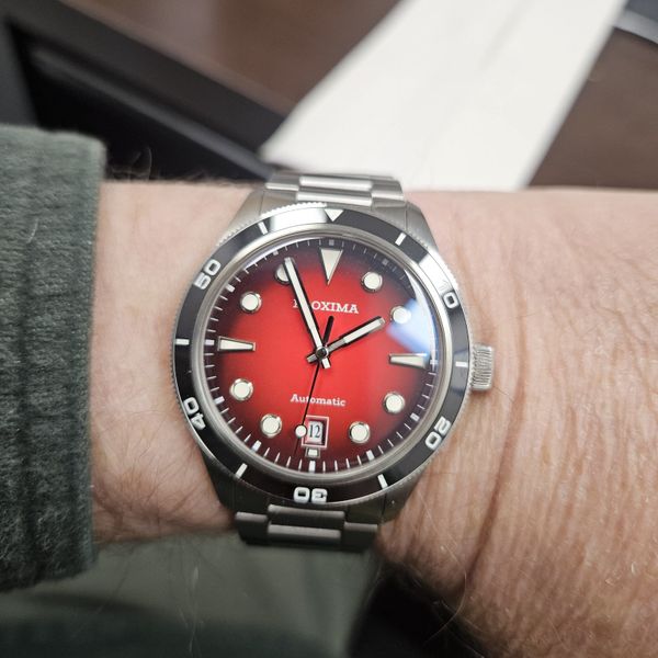 For sale Proxima px1697 red dial,  like new