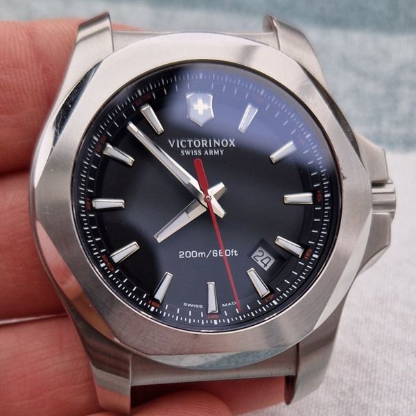 Victorinox I.N.O.X. Quartz 43mm, Ref. 241682, defekt