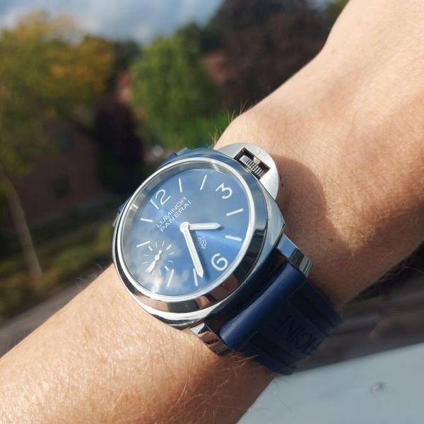 Panerai Blu Mare Pam 01085 aus 06/2022 im Full Set mit Gara…