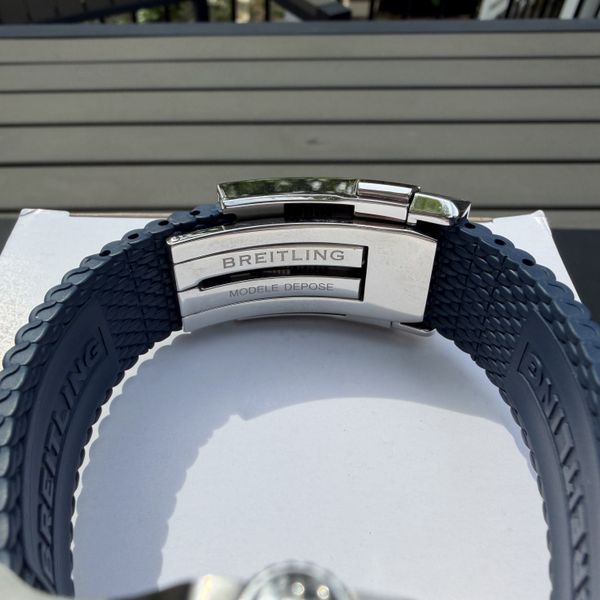 Breitling Avenger 43mm - Blue Dial with extra strap and buc…
