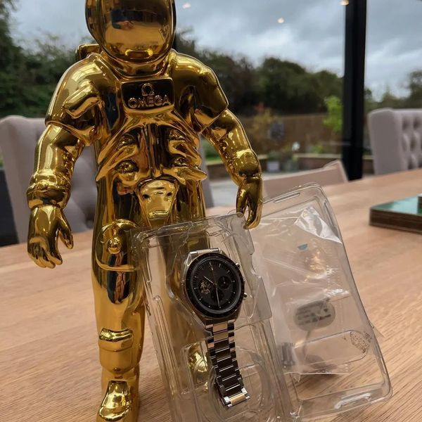 Omega Speedmaster Apollo 11. Full set. Never worn. Apollo X…