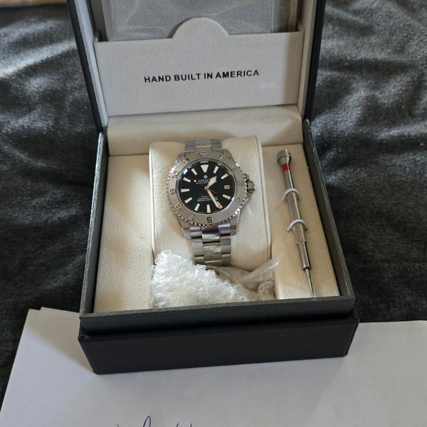 [WTS] [US] Ginault Expeditioner Blue Dial, Traveler Bezel, …