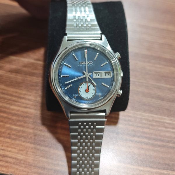 For Sale: Vintage Seiko 7016-8001 Flyback Chronograph