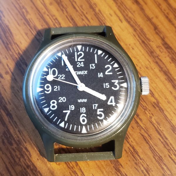 Timex "MacGyver" Camper Field Watch - Plastic Case