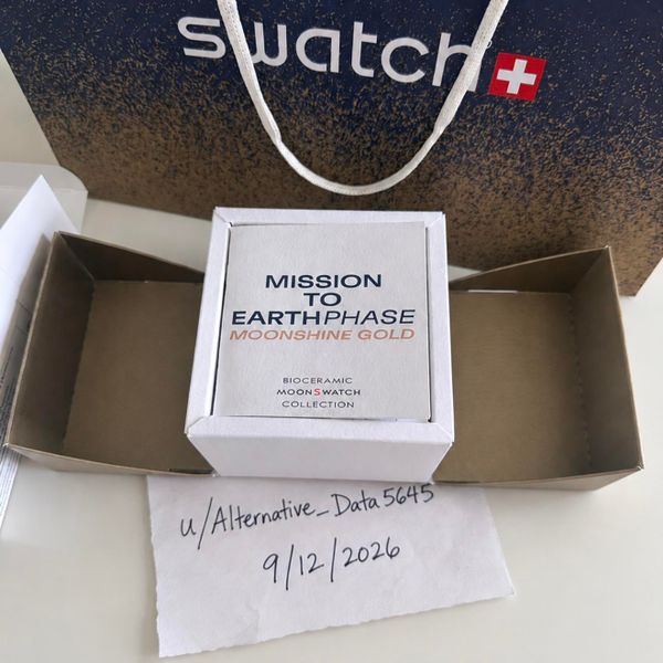 Swatch Moonswatch Moonshine Gold