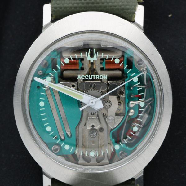 Bulova Accutron 214 "UFO" Oval Spaceview – Ref. 3024 (N1 / …