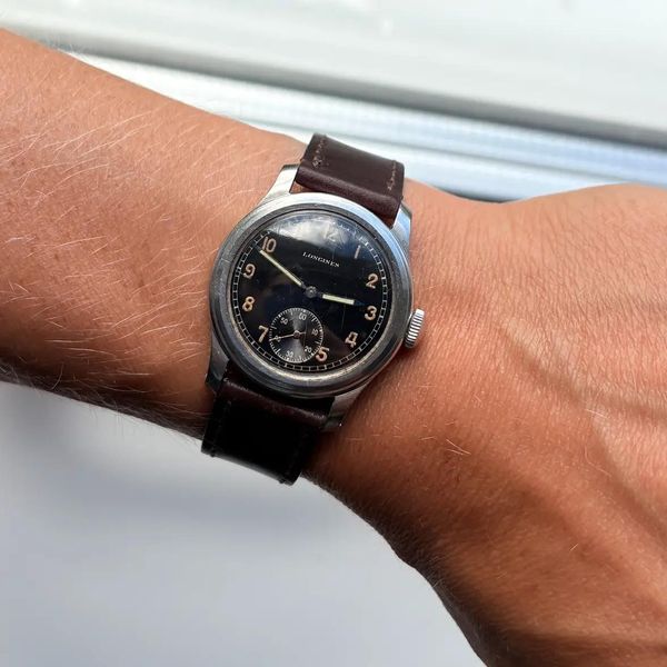 Longines Sei Tacche "Tre Tacche Case" Glossy Black Dial