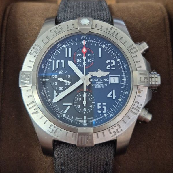 Breitling Avenger Chrono, Titan -  E13383101M2W1