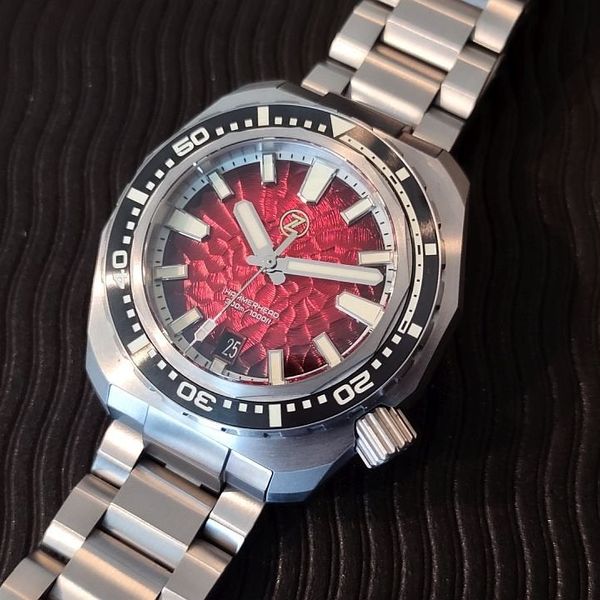 Zelos Hammerhead V3 Hardened Titanium | Hammered Red Dial |…