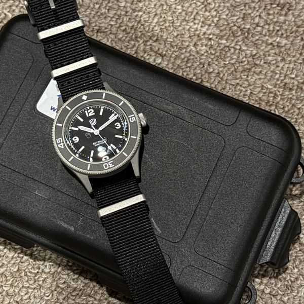 FS Watchdives 50-Fathoms homage diver