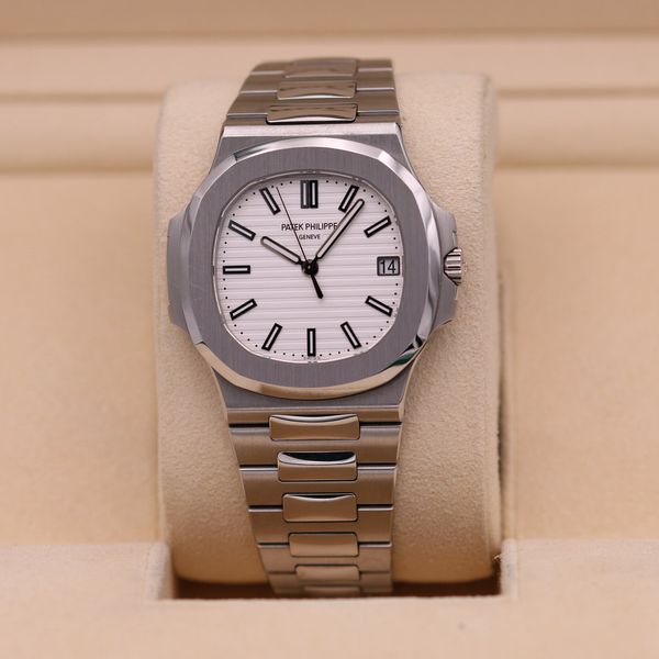 FSOT: Patek Philippe Nautilus White Dial 5711/1A – 2017