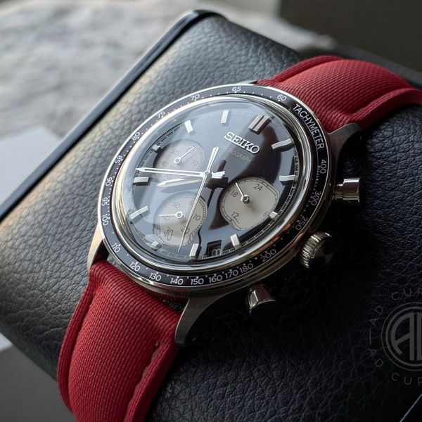 [WTS] Seiko SSB479 Chronograph + Choice of Extra Strap