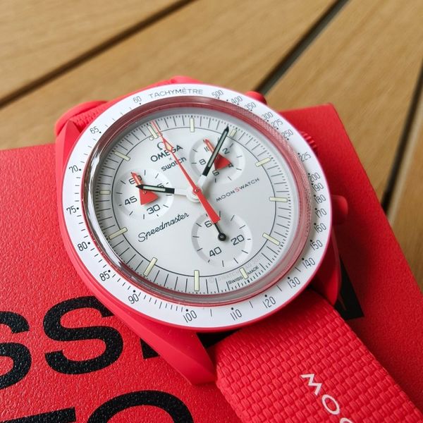 MoonSwatch Mission to Mars mit Rubber-Armband