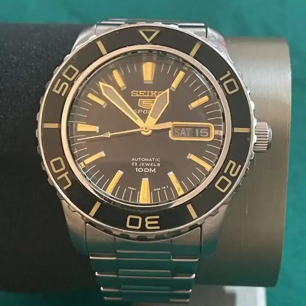 Seiko “Fifty Fathoms” SNZH57k1