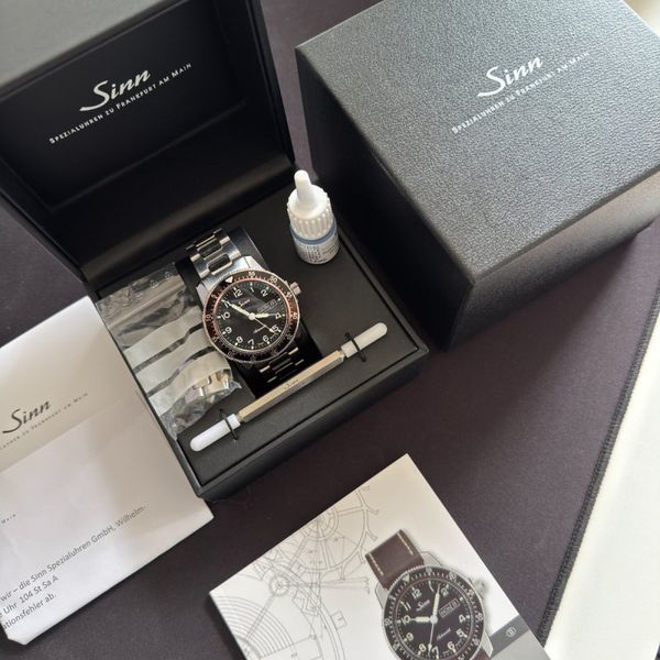 Sinn 104 St Sa A (Ref. 104.011) am Edelstahl-Massivband