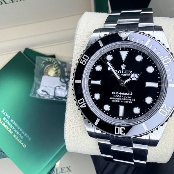 FSOT: MINT Rolex 124060 Submariner No Date - Full Set!