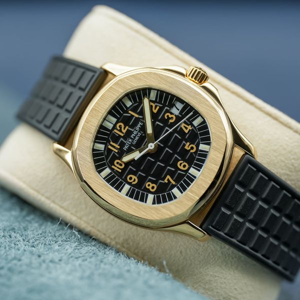 [WTS] Patek Philippe Aquanaut 5066J Yellow Gold Black Dial …