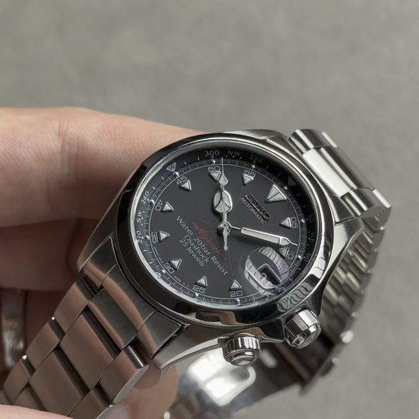 [WTS] 1995 SCVF005 Hi-Beat OG Sharktooth Alpinist ( Great C…