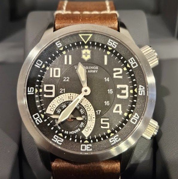 Victorinox Swiss Army AirBoss Mach 4